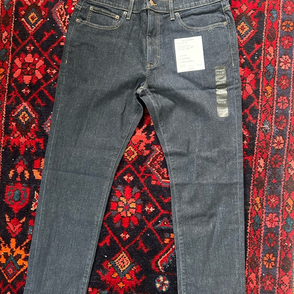 NWT** straight-fit / signature flex